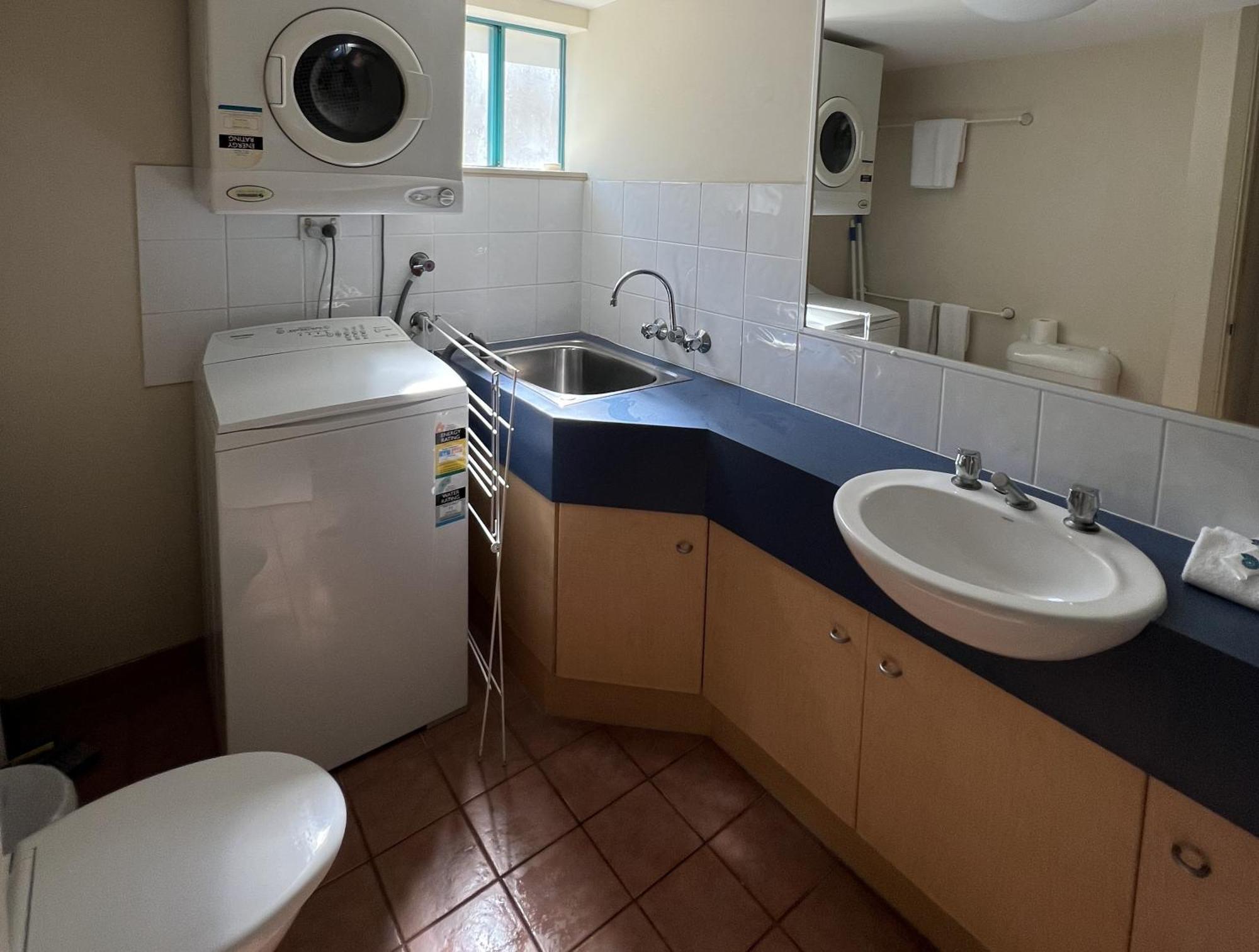 Cha Private Apts Aruba Beach Gold Coast Room photo
